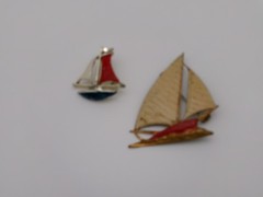 (3) Vintage Sailboat Nautical Seashore Pins RED BLUE TAN