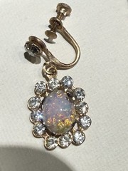 Vintage faux Pink Fire Opal Necklace and Earring Set (screw on) With Gold tone