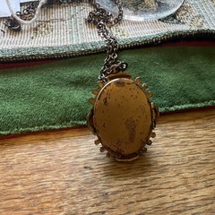Vintage Oval Cameo Pendant Necklace Gold Tone Locket Style, White Beauty