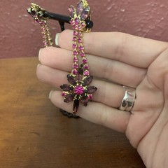 Beautiful Vintage Purple/Magenta Rhinestone Gold Toned Dangle Clip-on Earrings