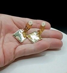 Vintage Thick Gold Plated Clip-Ons Earrings Mother Of Pearl Inlay Square 3/4″