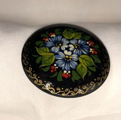 Vtg. Handpainted Floral Black Lacquered Brooch Made In Russia Signed