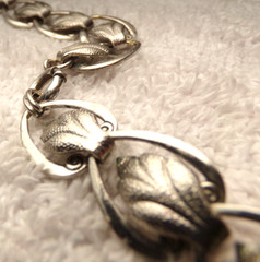 ANTIQUE 1900s VICTORIAN STERLING SILVER STIPPLED EUROPEAN CHOKER NECKLACE 16″