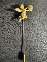 Victorian Hat Stick Pin Cherub Angel Holding Fresh Water Pearl Gold Tone Vintage