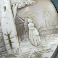 Antique VICTORIAN Carved Scenic Rebecca At The Well Shell CAMEO Brass Brooch Pin