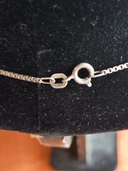 Sterling Silver 23″ box link chain with Sterling Cross Unk Stones c pics