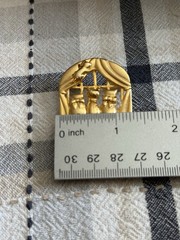 Vtg Signed AJC Gold Tone Sitting Cats At Window Pin Brooch Bow Ties 1.5”x1.25”