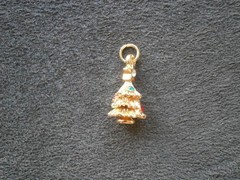Christmas Tree Vintage Shiny Goldtone & Crystals Bracelet Charm Pendant 2.0g