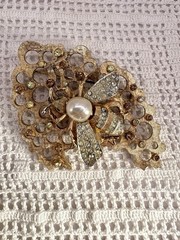 Vintage Francois By Coro Rhinestone Bee Goldtone Honeycomb Brooch
