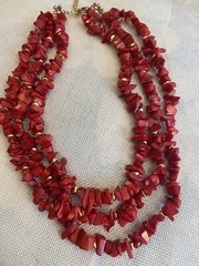 Vintage Red Natural Coral Chip Necklace 3 Three Strands 18 In Gold Tone Estate