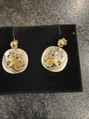 Reed and Barton vintage Damascene necklace and earring set. Excellent condition