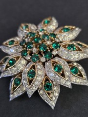 Vintage Jomaz Joseph Mazar Gold Rhinestone Flower Brooch Signed Jomaz