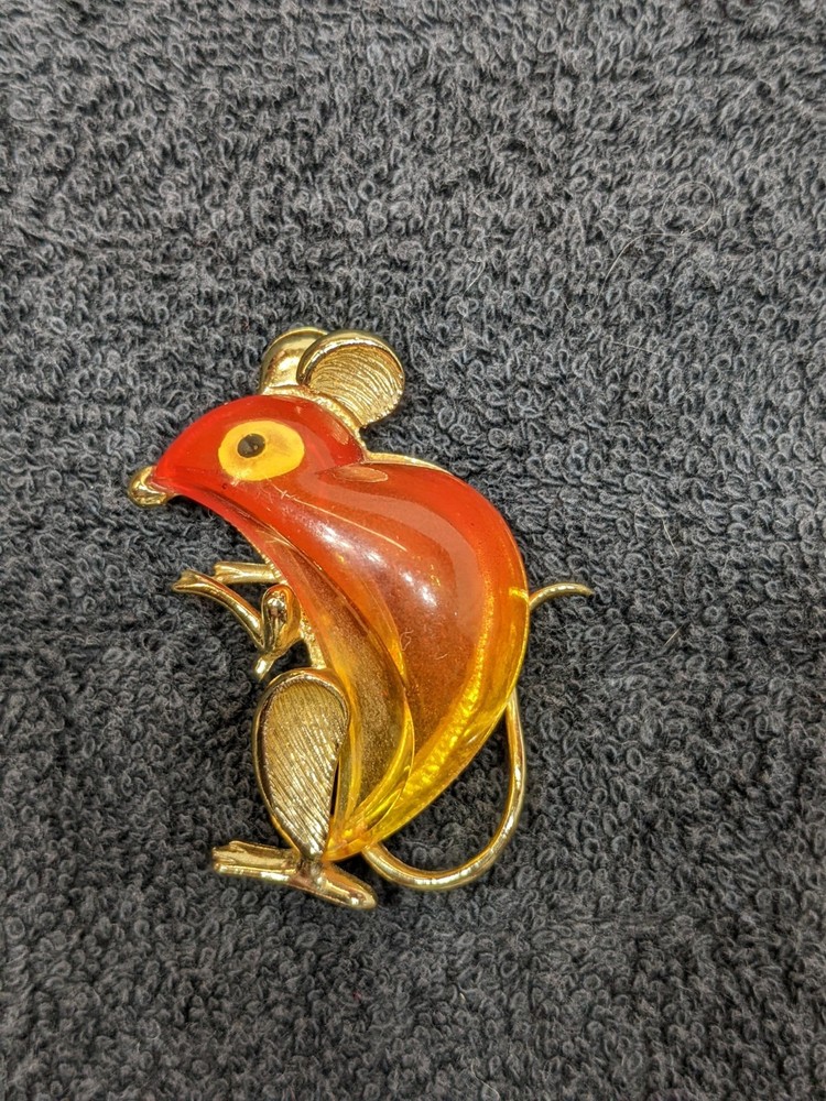 Vintage Mouse Brooch Mid Century Lucite Acrylic Figural Gold Tone Novelty Pin
