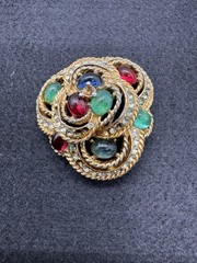 Ciner Vintage Gold Plated Mughal Jewel Rhinestone Poured Glass Brooch Pin