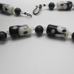 Vintage Glass Beaded Necklace Art Glass Black White 18 Inch