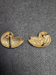 Vintage Earrings – 80’s-90’s – Swan Birds Love Retro Gold Colored Clip On