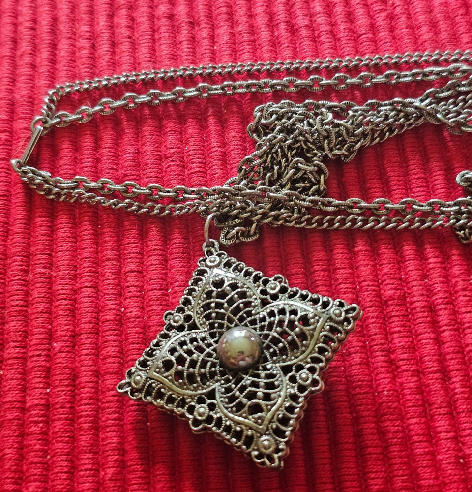 Celebrity 60’s – 70’s Silver Tone Square Pendant on Double Strand 31 Inch Chains