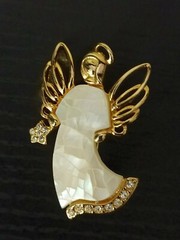 Lauren Conrad LC Mother Of Pearl Rhinestone Gold Tone Angel Brooch Pin