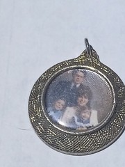Vintage Pendant Charm Medallion Circle Round Photo Keepsake Gold Tone