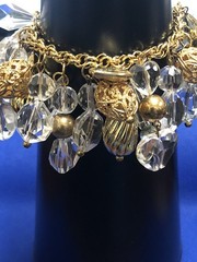 STUNNING VTG ROXSANN CLEAR LUCITE, AB & GOLD TONE TEXTURED BEADS 7.25″ BRACELET