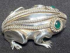 Mexico Sterling Silver Green-Eyed Frog Pin Brooch 18gm