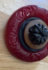 1930s-40s Cherry Juice & Black Bakelite Carved & Layered Flower Pin Brooch