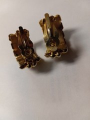 Vintage Hoop Y2K Clip-On Earrings 1980-1990’s Design Era Fashion Jewelry Casual