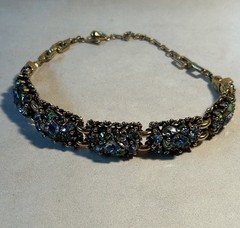 Vtg. Barclay Gold Tone Multi Color Rhinestones Necklace 14 7/8″