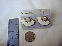 VINTAGE SAMUEL HUANG CLOISONNE RETRO ABSTRACT FAN PINK GRAY & WHITE EARRINGS