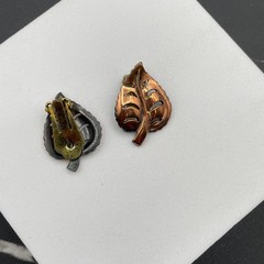 Vintage 1960s Copper-Tone Classic Fashion Veined Leaf Stud Clip-On Earrings Y2K