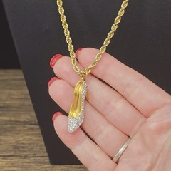 Franklin Mint Cinderella’s Enchanted Slipper Shoe Rhinestone On Revlon Chain