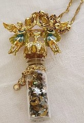 Vintage RARE HTF Retired Kirks Folly Angel Folly Dust Necklace/Pin w/Box 36″