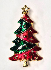 Vintage Signed AAI Gold Tone Red & Green Enamel Christmas Tree Pin / Brooch