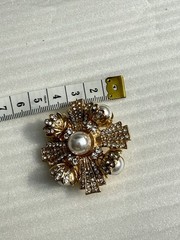 Gold And White Pearl Fashion Vintage Style Brooch Pin