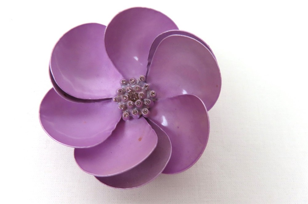 Lilac Enamel Flower Pin Brooch Lilac Rhinestone Layered 60’s Vibe Power Vintage