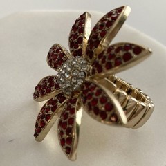 Vintage Red Rhinestone Flower Ring Gold Tone Stretchable 8