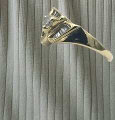14kt 0.40ctw Diamond Engagement Ring , Extremely Rare Find.
