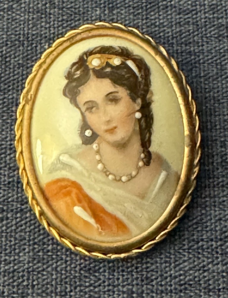 Limoges Portrait Brooch antique oval Hand Painted Lady Porcelain Cameo France
