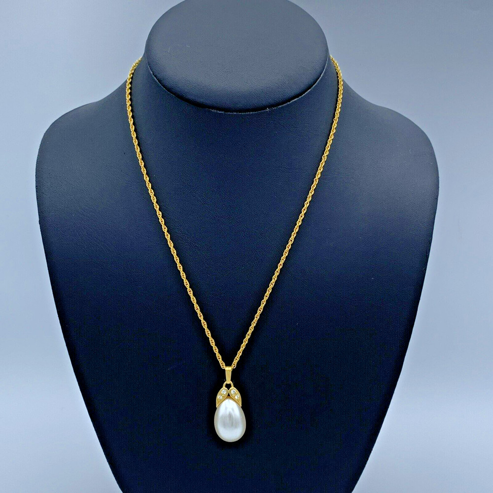 Napier Gold Tone Chain Necklace With A Teardrop Pearl Pendant 3-595