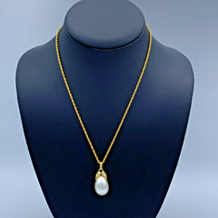 Napier Gold Tone Chain Necklace With A Teardrop Pearl Pendant 3-595