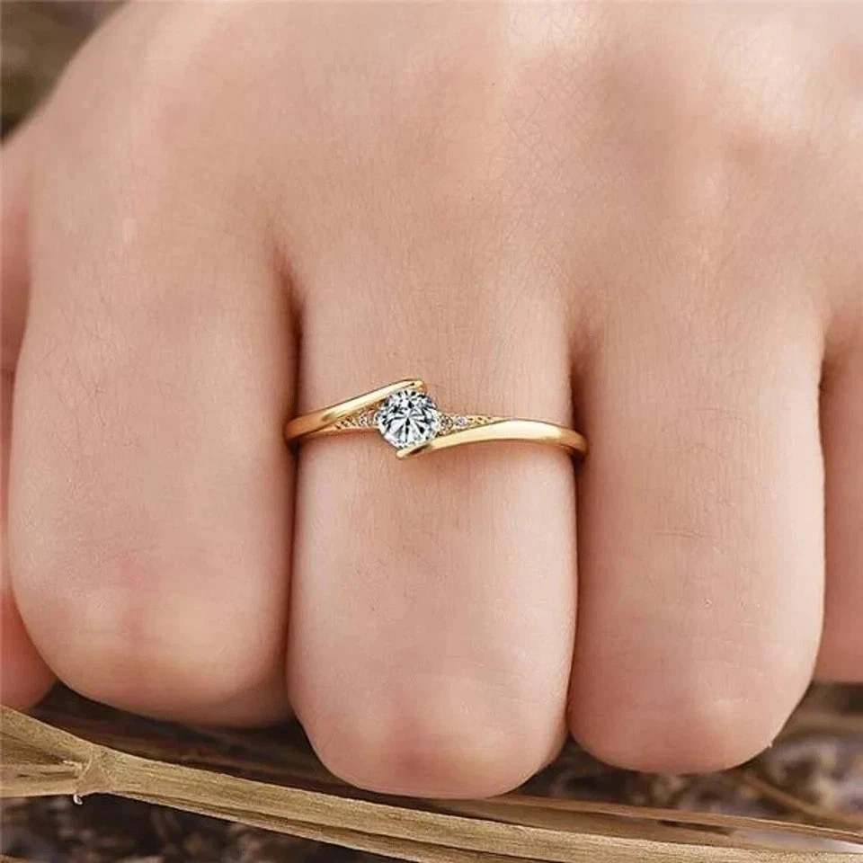 2Ct VVS1 Round Cut Lab Created Diamond Solitaire Wedding 14K Yellow Gold FN Ring