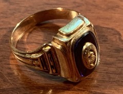 Vintage 1960s Jostens 10k Gold Class Ring Women’s Ring 6 grams
