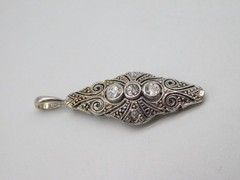 SUPER ART DECO PLATINUM FILIGREE 3 DIAMOND STONE LAVALIERE PENDANT