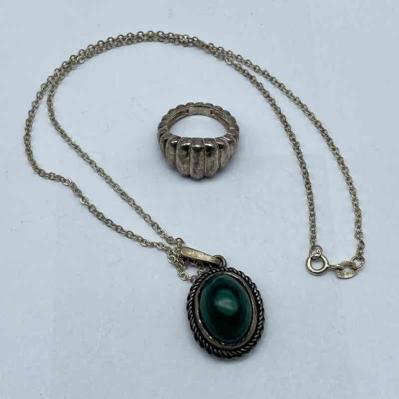 Sterling Silver 925 Malachite Pendant Necklace & Ridged Dome Ring Set Size 3.75