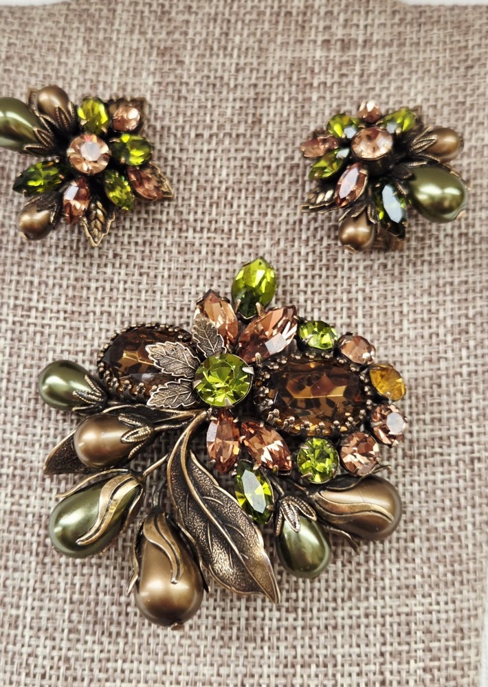 RARE Vtg REGENCY Moss, Topaz & Olivine Flower Designer Brooch & Earring Set!