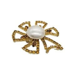 Flower Brooch Brown Crystal Faux Pearl Center Gold tone Large 2.5 in