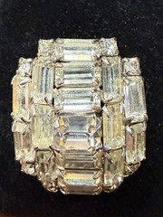 Vintage Weiss Single Clip On Earring Domed Baguette Emerald And Round Stones