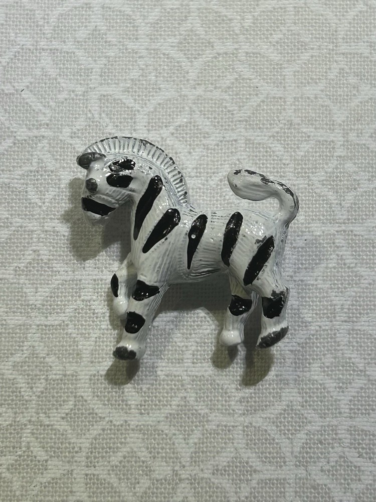 Vintage Signed Gerry’s ZEBRA Pin Brooch Black & White Enamel