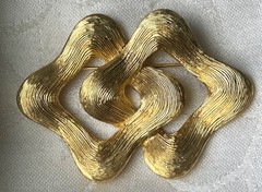 Vintage Les Bernard Vo Textured Gold Tone Statement Brooch