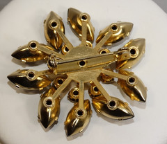 C25 VINTAGE RHINESTONE FLOWER BROOCH JET BLACK STONES PRONG SET UNSIGNED
